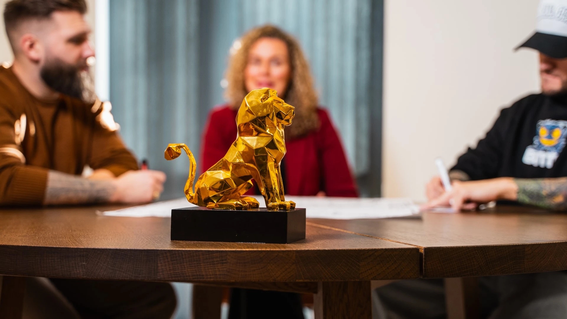 Mia Marslew, Eiqu og Jesper med Simba Statuetten
